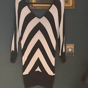 White House Black Market V-Neck Chevron Sweater